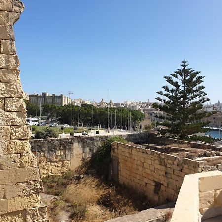 Tifkira Villa Birgu Luaran gambar