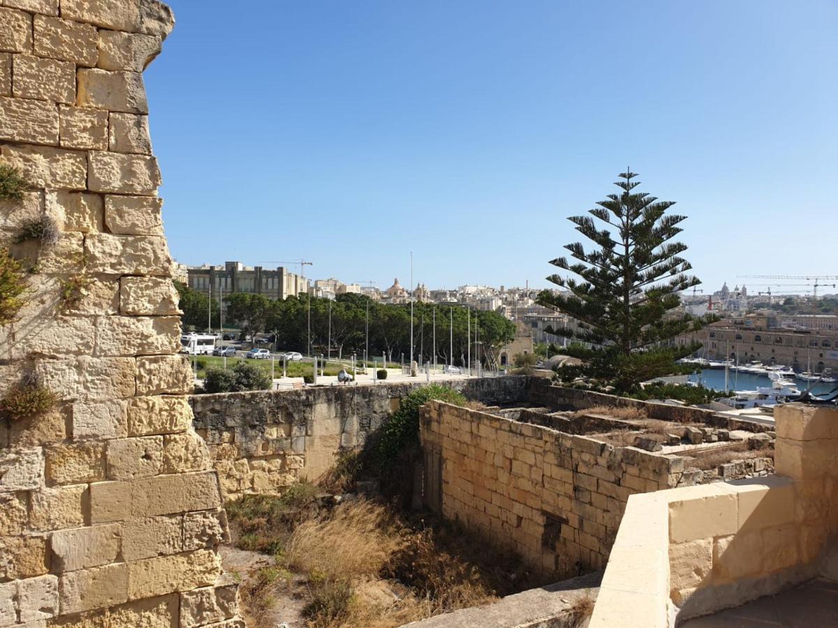 Tifkira Villa Birgu Luaran gambar